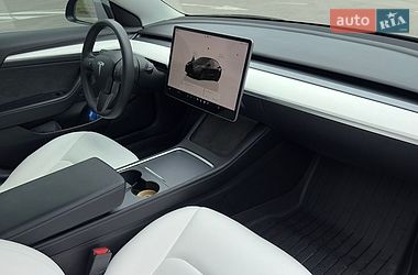 Седан Tesla Model 3 2022 в Києві