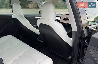 Седан Tesla Model 3 2022 в Києві