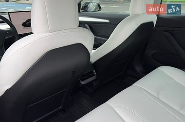 Седан Tesla Model 3 2022 в Киеве