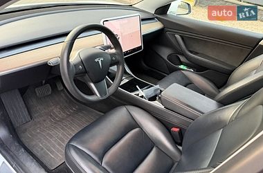 Седан Tesla Model 3 2019 в Рівному
