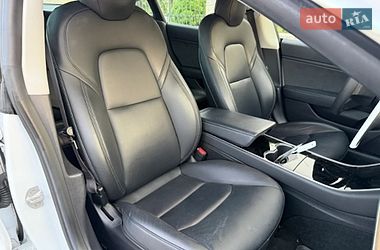 Седан Tesla Model 3 2019 в Рівному