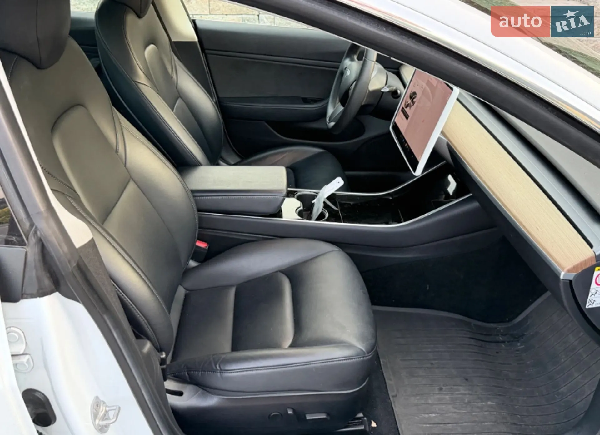 2019 Tesla Model 3 - мініатюра 9