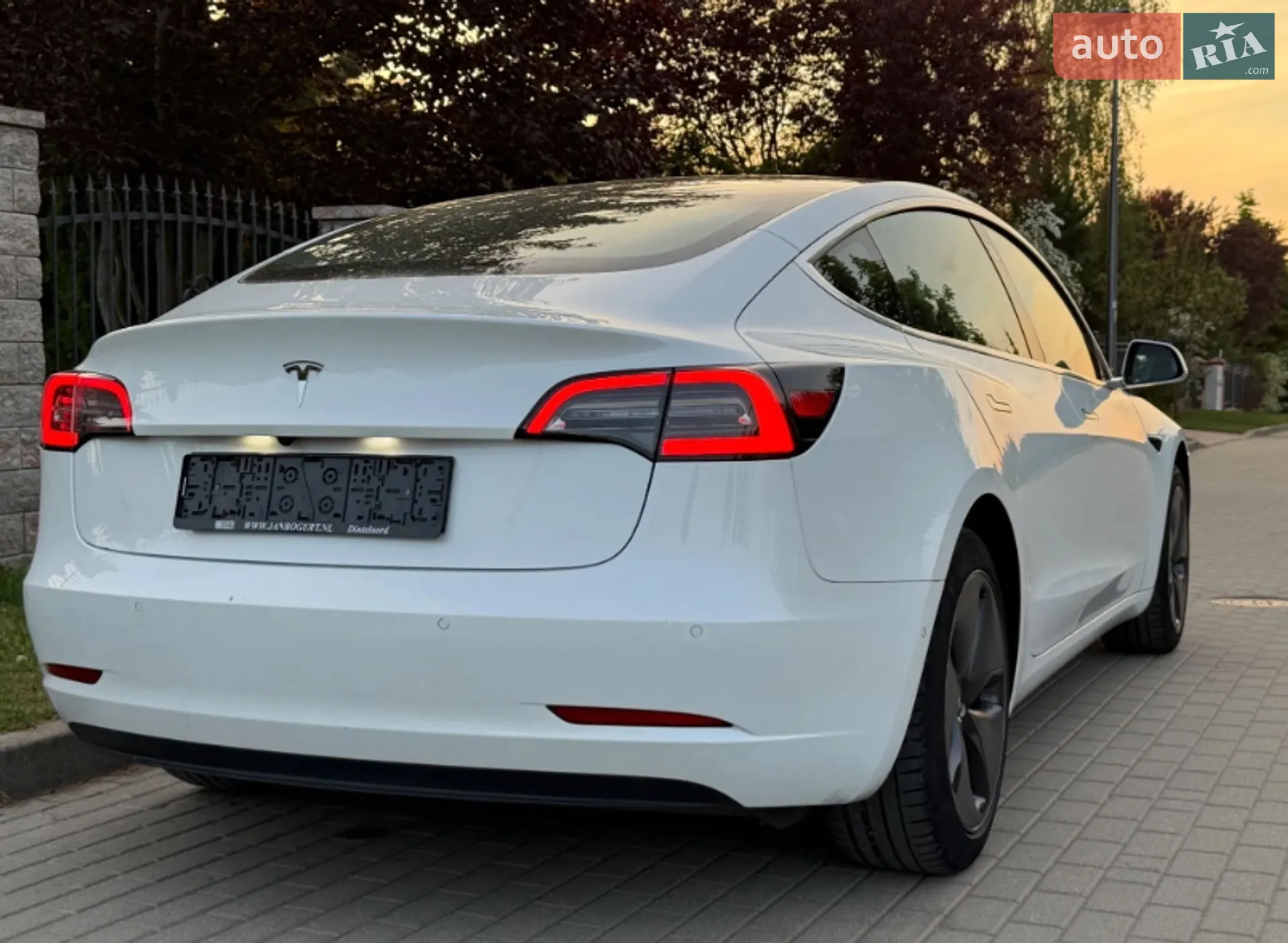 2019 Tesla Model 3 - мініатюра 10