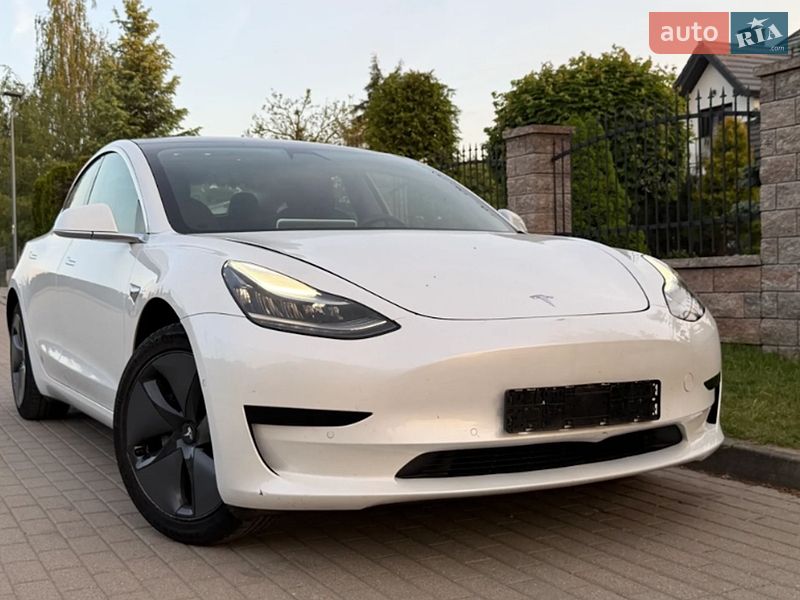 Седан Tesla Model 3 2019 в Рівному