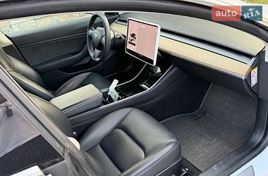 Седан Tesla Model 3 2019 в Рівному