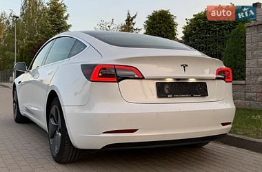 Седан Tesla Model 3 2019 в Рівному
