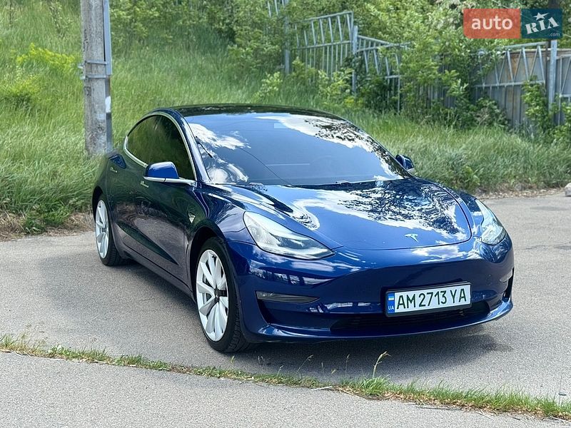 Седан Tesla Model 3 2019 в Житомире