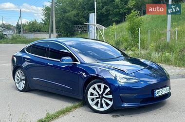 Седан Tesla Model 3 2019 в Житомире