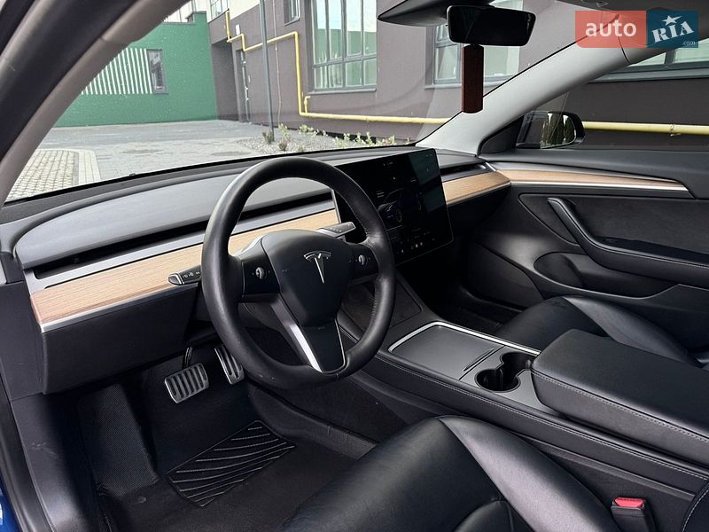 Седан Tesla Model 3 2022 в Львове фото 42 Седан Tesla Model 3 2022 в Львове