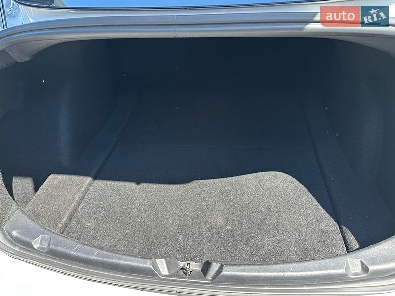 Седан Tesla Model 3 2019 в Києві