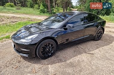 Седан Tesla Model 3 2022 в Черкасах