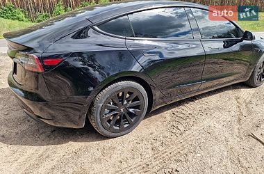 Седан Tesla Model 3 2022 в Черкасах