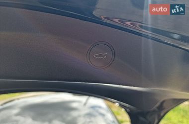 Седан Tesla Model 3 2022 в Черкасах