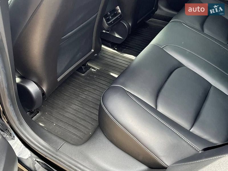 Седан Tesla Model 3 2020 в Коростене