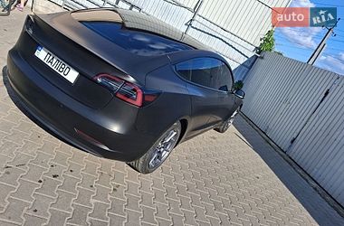 Седан Tesla Model 3 2021 в Киеве