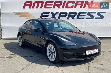 Седан Tesla Model 3 2021 в Києві
