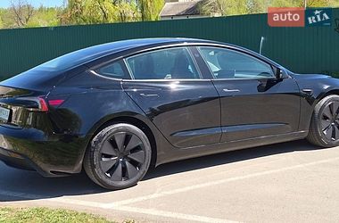 Седан Tesla Model 3 2024 в Ивано-Франковске