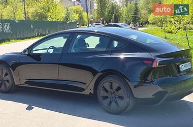 Седан Tesla Model 3 2024 в Ивано-Франковске