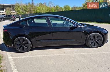 Седан Tesla Model 3 2024 в Ивано-Франковске