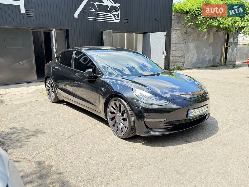 Седан Tesla Model 3 2021 в Одесі