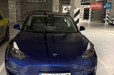 Седан Tesla Model 3 2022 в Києві