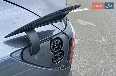 Седан Tesla Model 3 2019 в Киеве