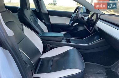Седан Tesla Model 3 2019 в Києві фото 13 Седан Tesla Model 3 2019 в Києві