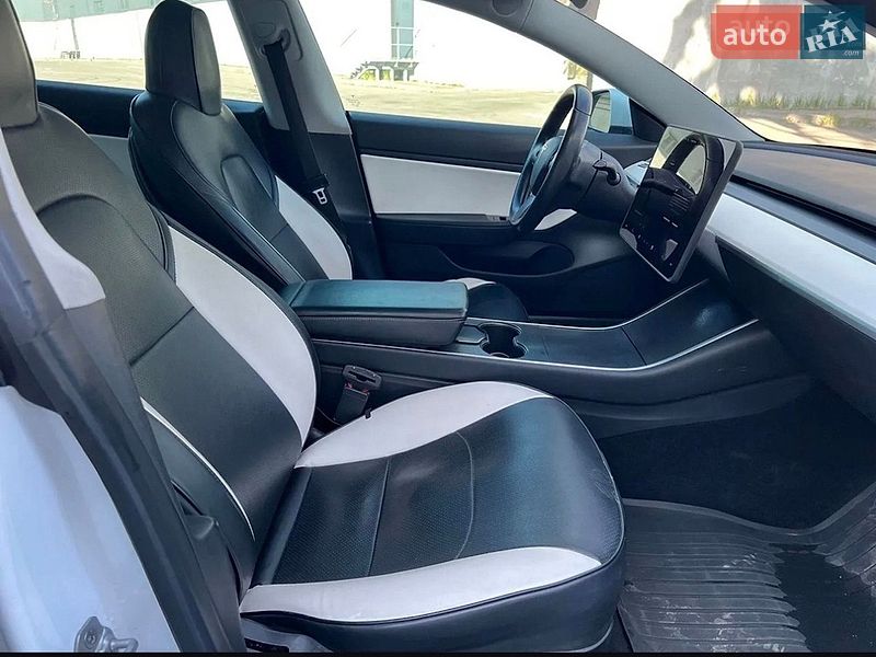 Седан Tesla Model 3 2019 в Києві фото 13 Седан Tesla Model 3 2019 в Києві