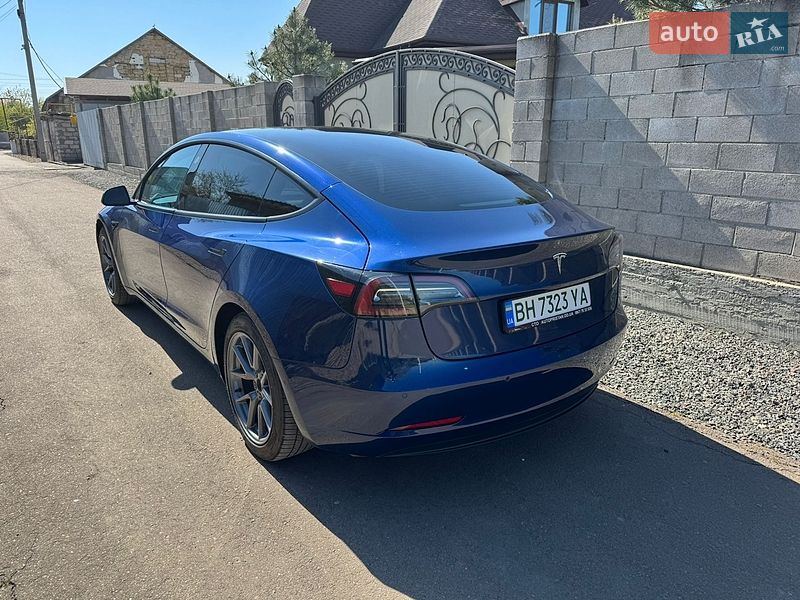 Седан Tesla Model 3 2021 в Одесі