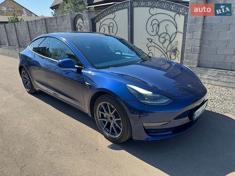 Седан Tesla Model 3 2021 в Одесі