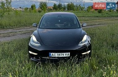 Седан Tesla Model 3 2018 в Луцьку