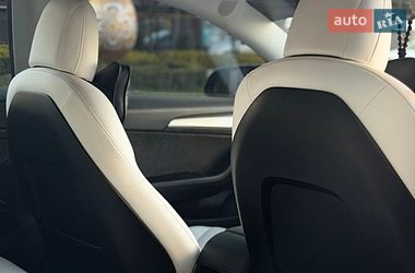 Седан Tesla Model 3 2021 в Івано-Франківську