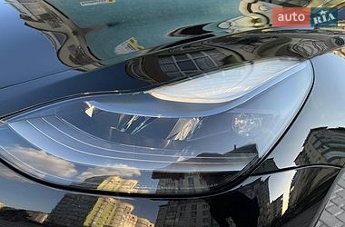 Седан Tesla Model 3 2021 в Івано-Франківську