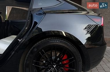Седан Tesla Model 3 2021 в Івано-Франківську