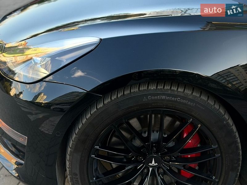 Седан Tesla Model 3 2021 в Івано-Франківську