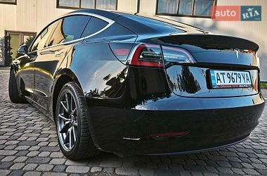 Седан Tesla Model 3 2020 в Ивано-Франковске