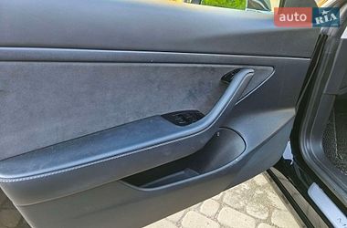 Седан Tesla Model 3 2020 в Ивано-Франковске