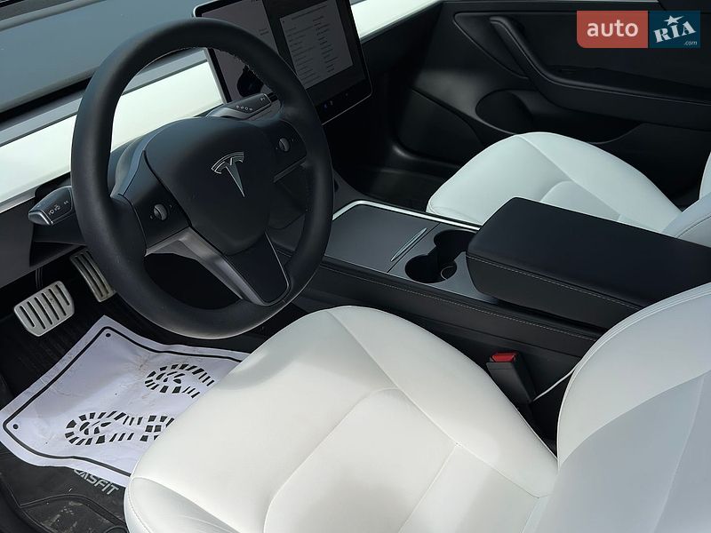 Седан Tesla Model 3 2021 в Киеве фото 19 Седан Tesla Model 3 2021 в Киеве