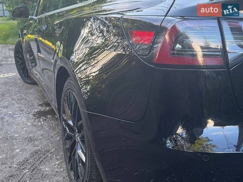 Седан Tesla Model 3 2019 в Харькове