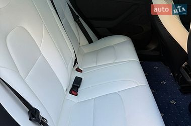 Седан Tesla Model 3 2022 в Львові