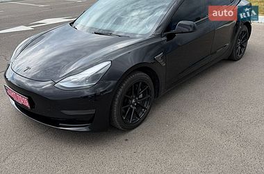 Седан Tesla Model 3 2022 в Луцьку