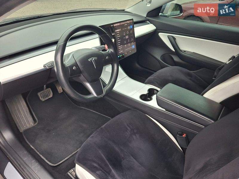 Седан Tesla Model 3 2018 в Запорожье