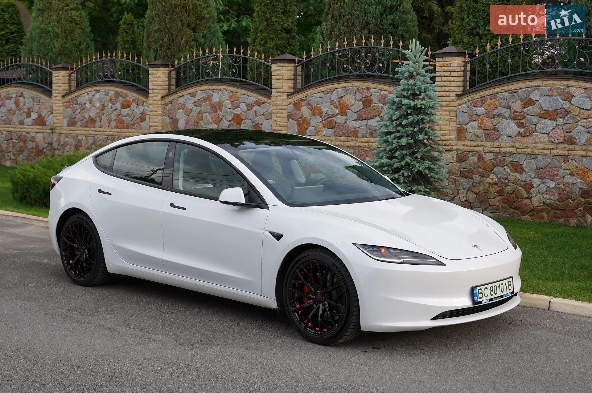 2024 Tesla Model 3 - фото 1