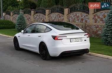 Седан Tesla Model 3 2024 в Києві фото 10 Седан Tesla Model 3 2024 в Києві