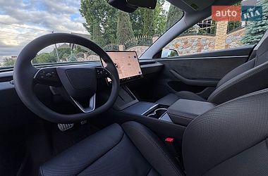 Седан Tesla Model 3 2024 в Києві фото 15 Седан Tesla Model 3 2024 в Києві
