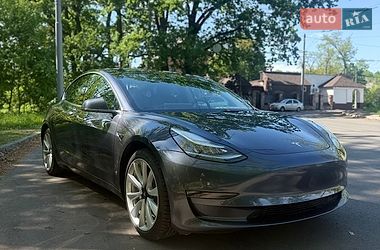 Седан Tesla Model 3 2020 в Києві