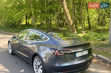Седан Tesla Model 3 2020 в Києві