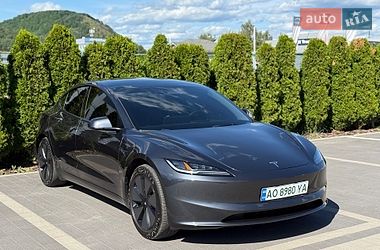 Седан Tesla Model 3 2024 в Мукачево