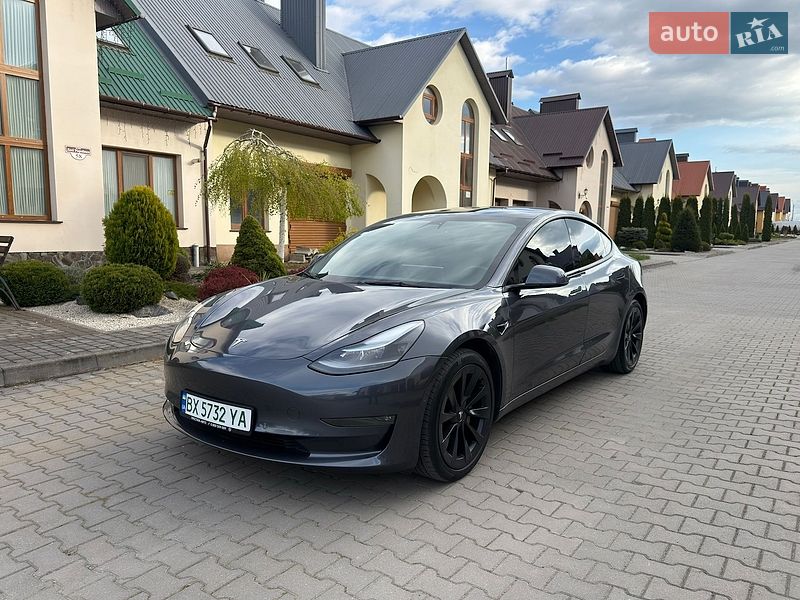 Седан Tesla Model 3 2021 в Хмельницькому