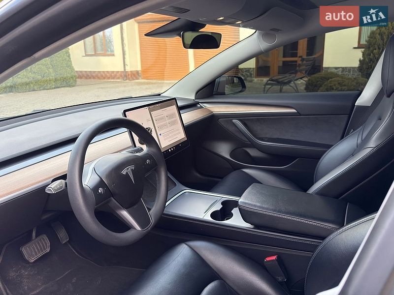 Седан Tesla Model 3 2021 в Хмельницькому
